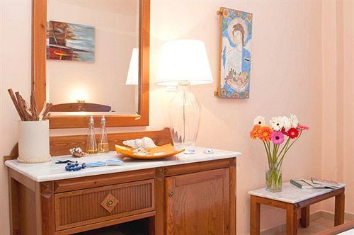 Atlantida Holiday Club Hotell Akrotírion Exteriör bild